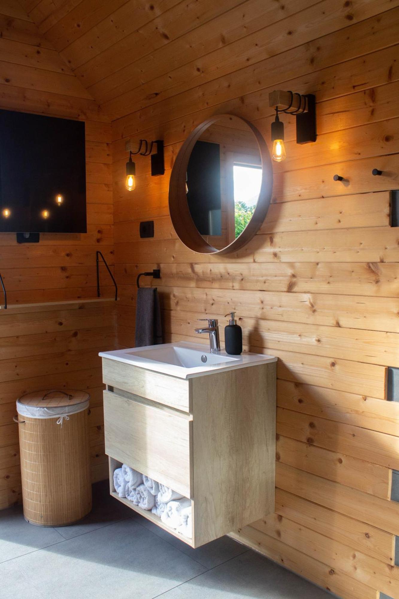 Hotel Hiska-Glamping Ajdovščina Esterno foto